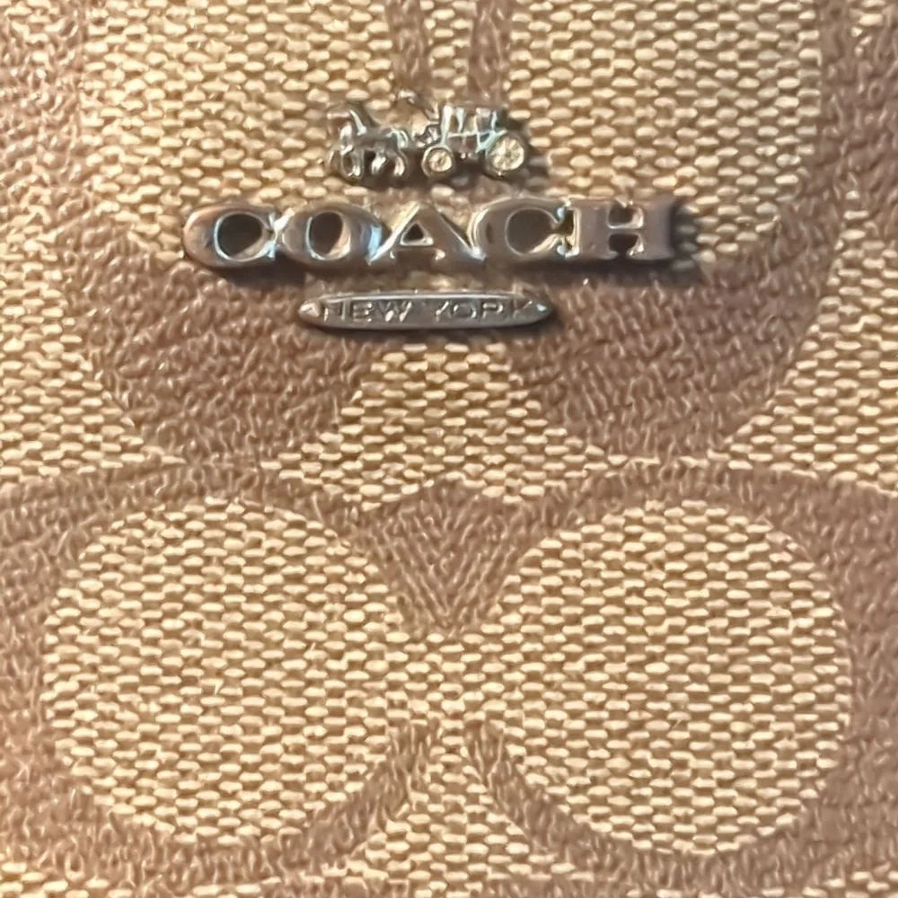 Coach Double Corner Zip Wristlet in Signature Canvas EUC